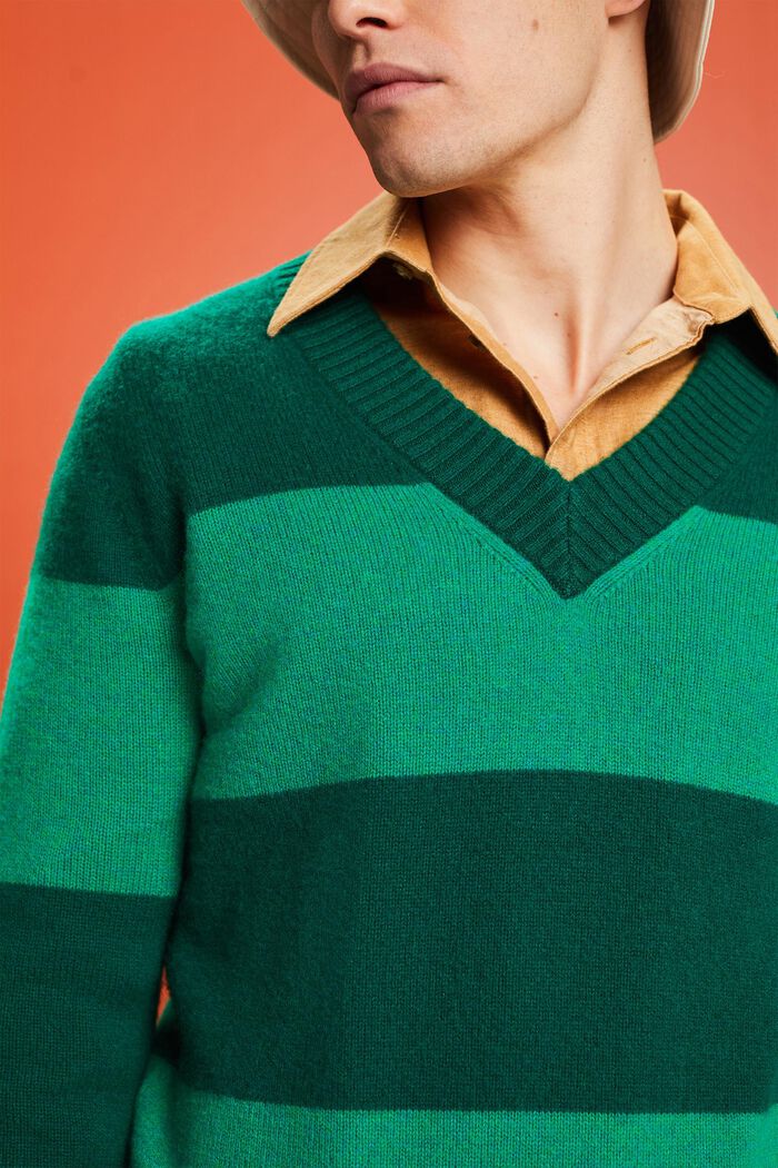 Cashmere V-Neck Rugby Stripe Sweater, EMERALD GREEN, detail image number 2