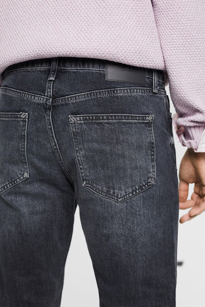 Mid-Rise Regular Tapered Jeans, BLACK MEDIUM WASH, detail image number 3