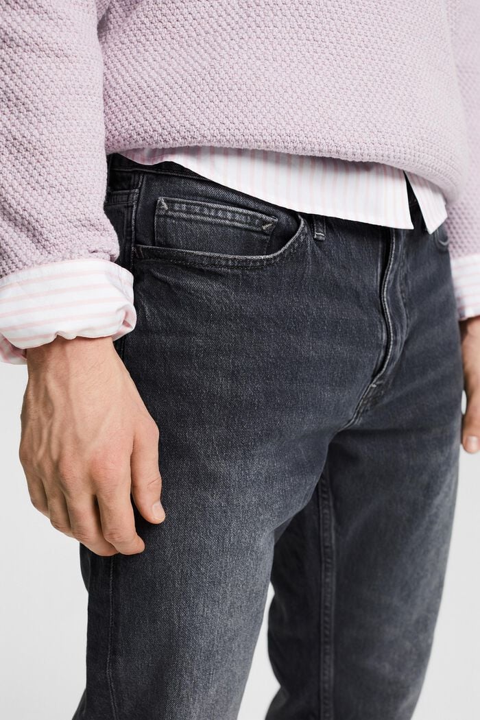 Mid-Rise Regular Tapered Jeans, BLACK MEDIUM WASH, detail image number 4