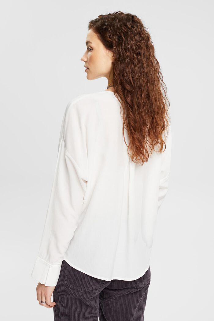 Blouse with slit neckline, LENZING™ ECOVERO™, OFF WHITE, detail image number 3