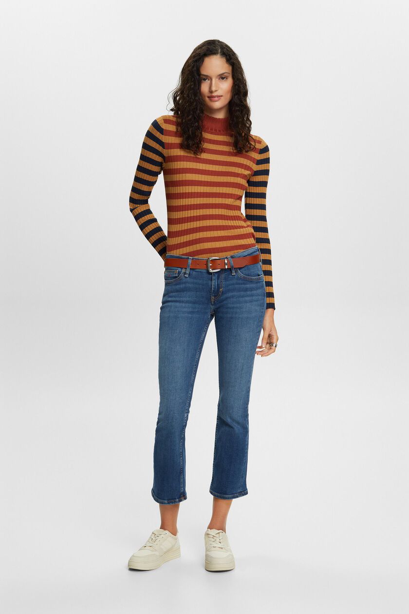 Low-Rise Cropped Bootcut Jeans