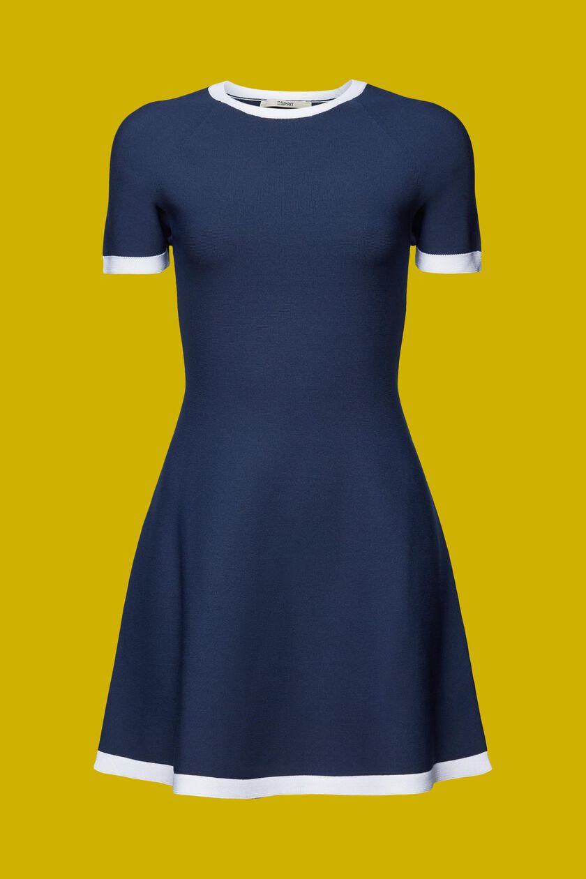 Knitted short-sleeve dress